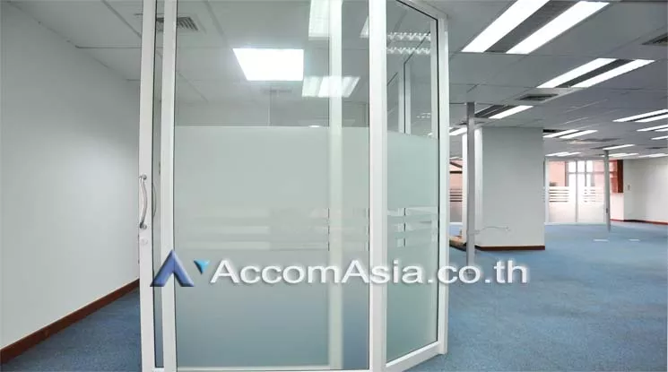 14  Office Space For Rent in Ratchadapisek ,Bangkok MRT Rama 9 at Chamnan Phenjati Business Center AA12603